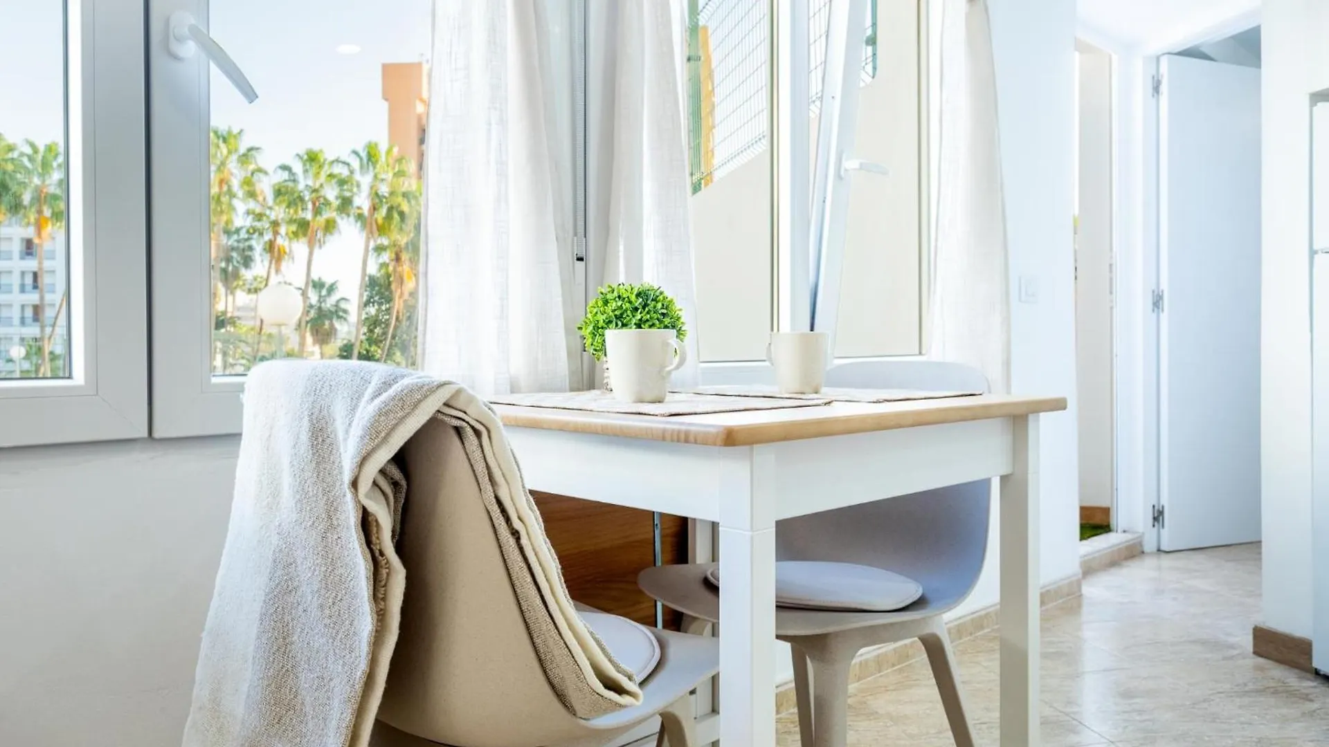 2B. Cozy Las Flores Big Terrace With Pool Costa Adeje  0*, Costa Adeje (Tenerife)