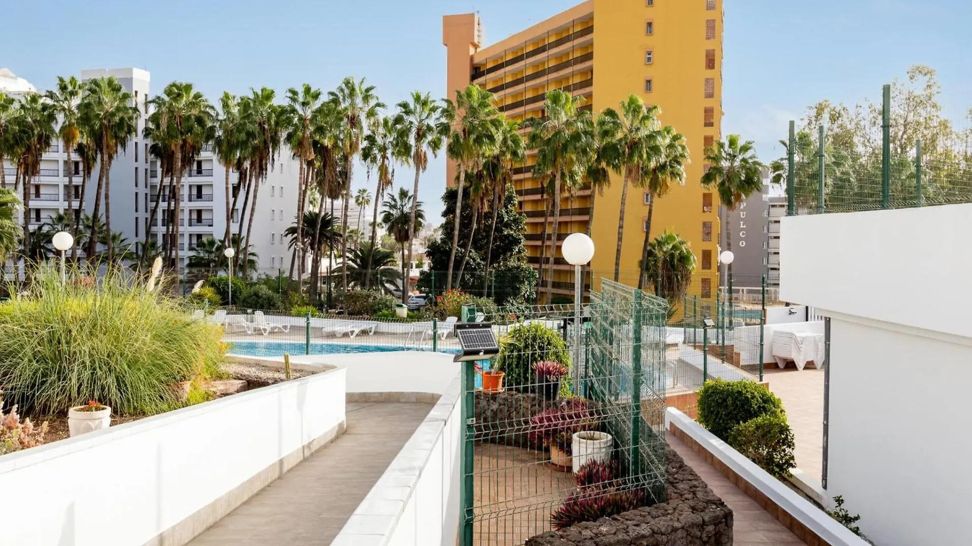 2B. Cozy Las Flores Big Terrace With Pool Costa Adeje  0*, Costa Adeje (Tenerife)